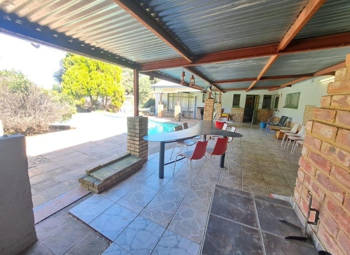 4 Bedroom Property for Sale in Roosheuwel North West